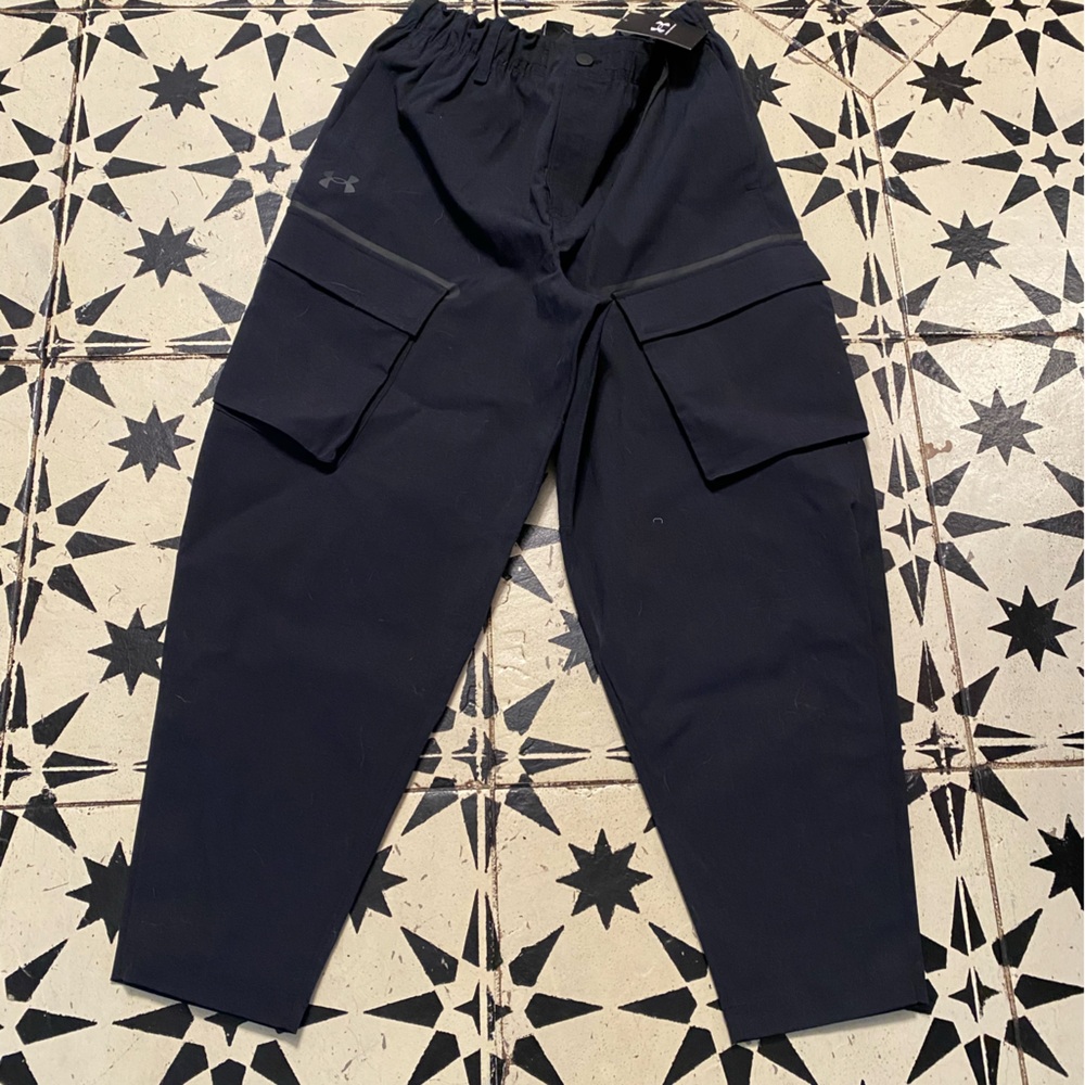 Under Armour Men's Black Cargo Pants